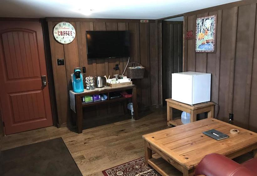 Back To The Land B&b | Golden | British Columbia | Canada 6