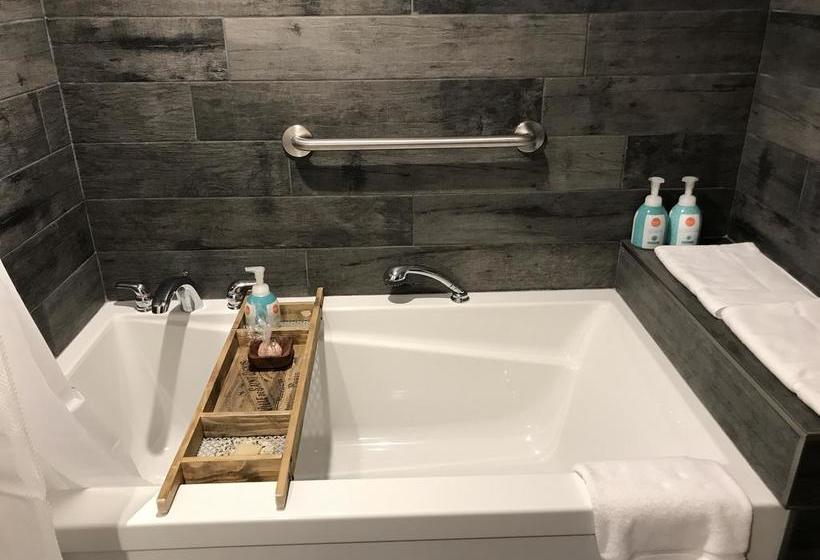 Back To The Land B&b | Golden | British Columbia | Canada 8