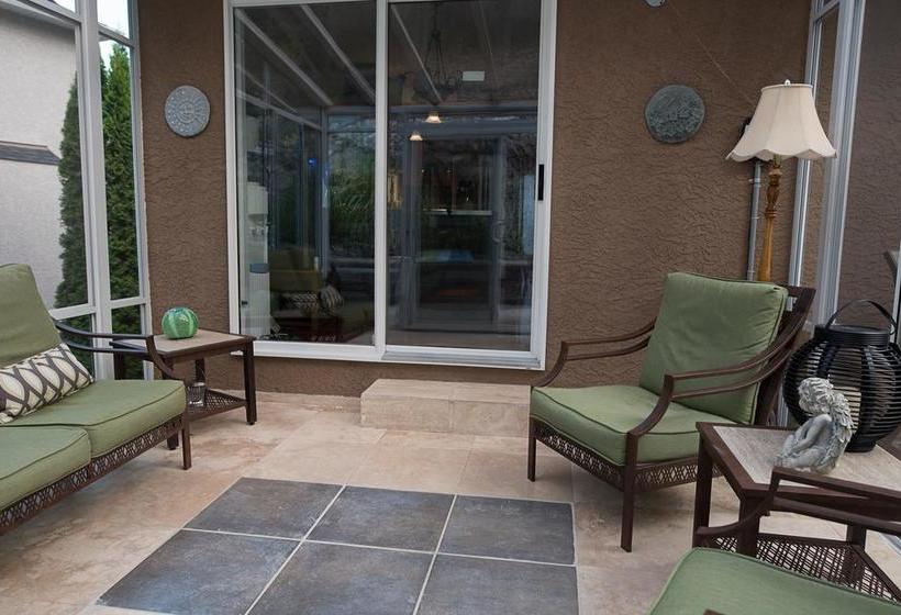 Bed and Breakfast Kingdom Lodge | West Kelowna | British Columbia | Canada 17