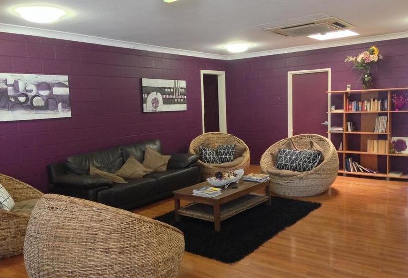 Hostel Foreign Exchange Accommodationbeachside | Townsville | Queensland | Australia 14