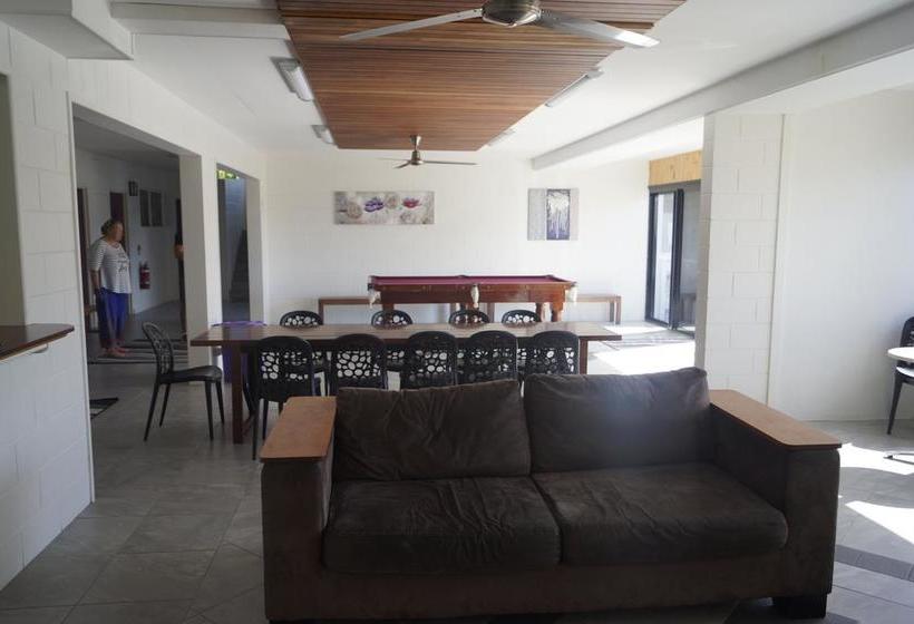 Hostel Foreign Exchange Accommodationbeachside | Townsville | Queensland | Australia 9