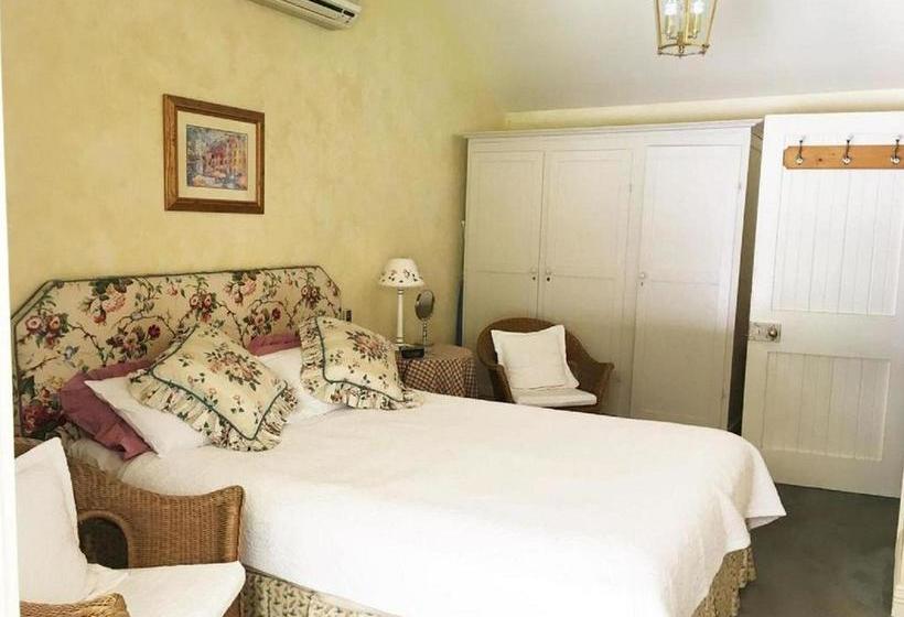 Bed and Breakfast Cotehele  The Magistrates House | Orange | New South Wales | Australia 17