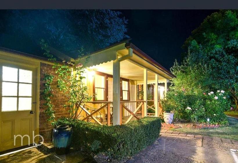 Bed and Breakfast Cotehele  The Magistrates House | Orange | New South Wales | Australia 7
