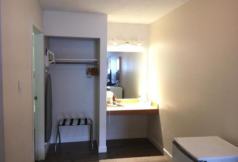 Hotel Bear Country Inn | Terrace | British Columbia | Canada 15