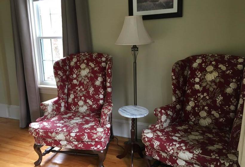 The Stella Rose B&b | Wolfville | Nova Scotia | Canada 4