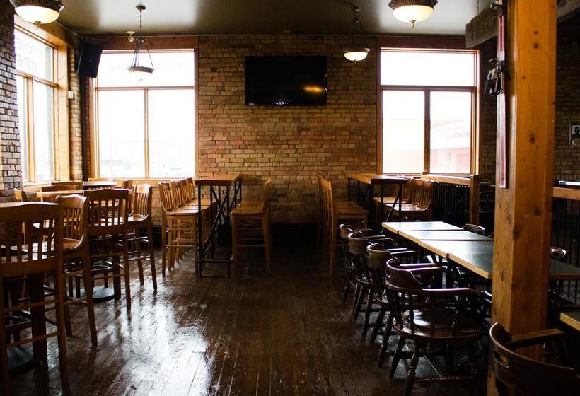 Fernie Hotel And Pub | Fernie | British Columbia | Canada 11