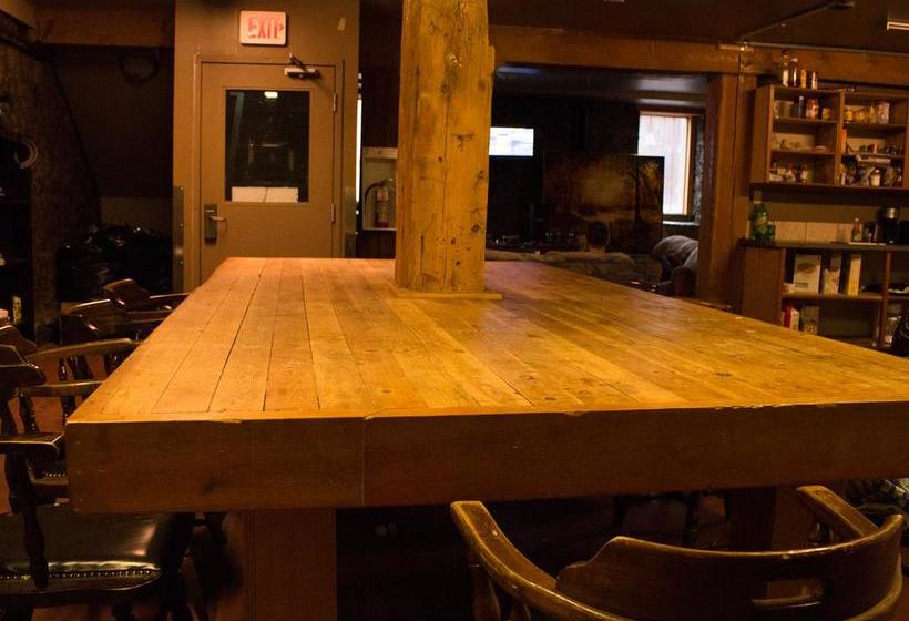 Fernie Hotel And Pub | Fernie | British Columbia | Canada 12