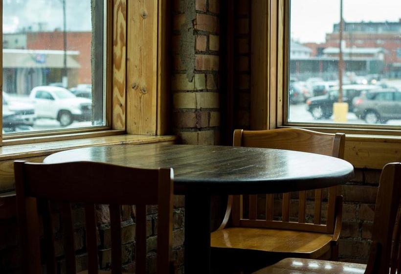 Fernie Hotel And Pub | Fernie | British Columbia | Canada 5