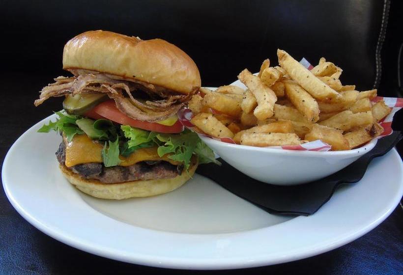 Fernie Hotel And Pub | Fernie | British Columbia | Canada 9