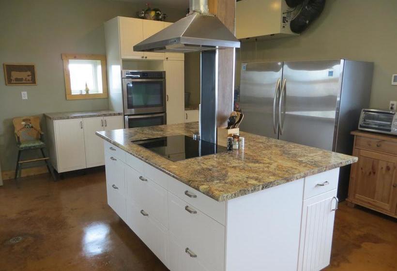 Bed and Breakfast Muriel Creek Ranch House | Cold Lake | Alberta | Canada 4