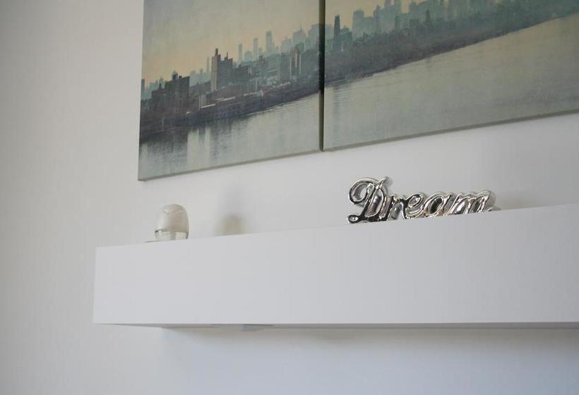 Bed and Breakfast Scarborough Beach Break Holidays | Scarborough | Queensland | Australia 15