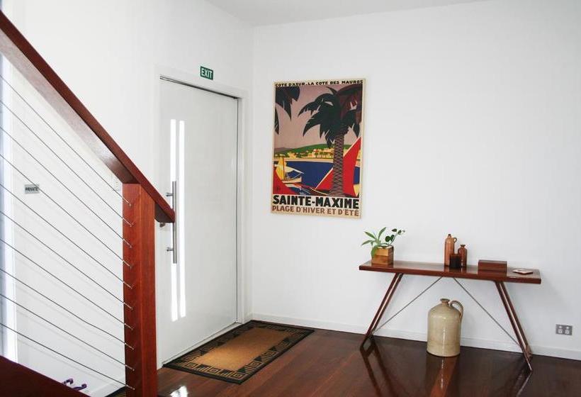 Bed and Breakfast Scarborough Beach Break Holidays | Scarborough | Queensland | Australia 19