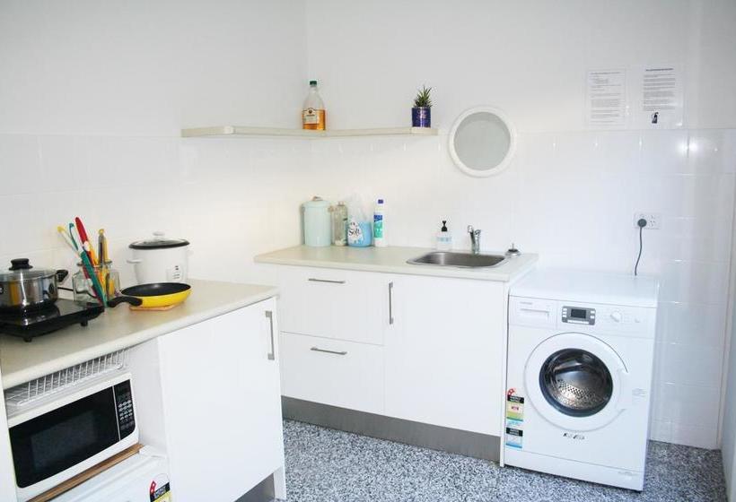 Bed and Breakfast Scarborough Beach Break Holidays | Scarborough | Queensland | Australia 5