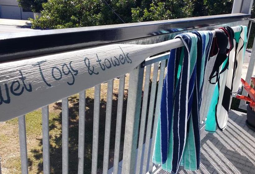 Bed and Breakfast Scarborough Beach Break Holidays | Scarborough | Queensland | Australia 7