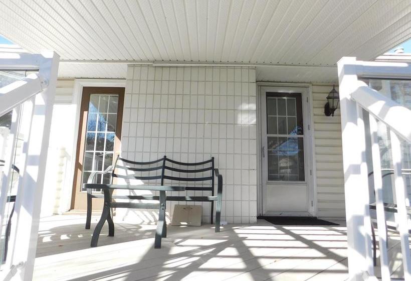 English B&b & Spa | Calgary | Alberta | Canada 1