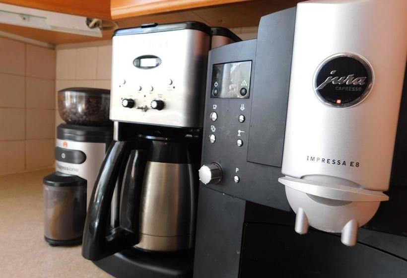 English B&b & Spa | Calgary | Alberta | Canada 19