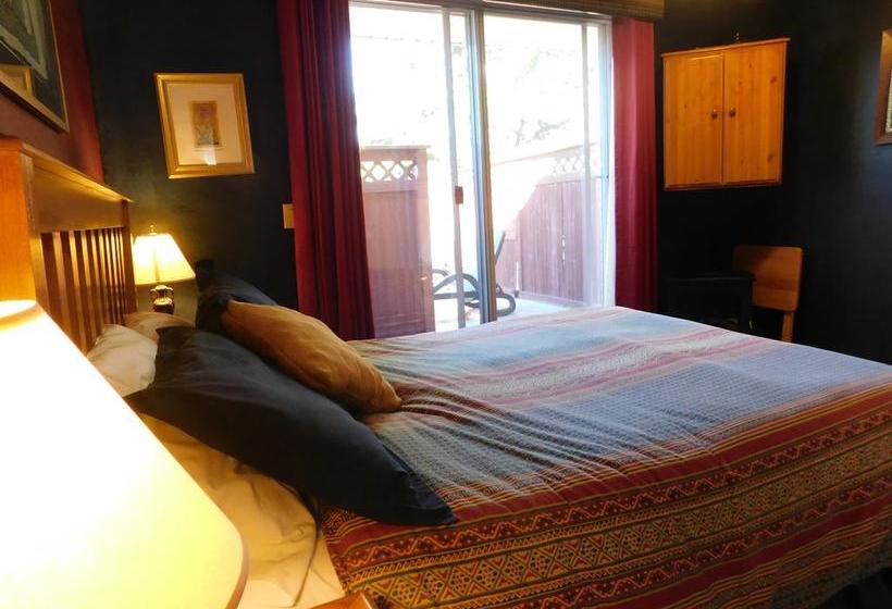 English B&b & Spa | Calgary | Alberta | Canada 9