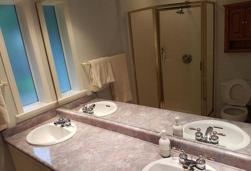 Gulfview Drive Ocean View B&b | Nanaimo | British Columbia | Canada 19