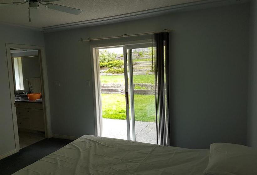 Gulfview Drive Ocean View B&b | Nanaimo | British Columbia | Canada 20