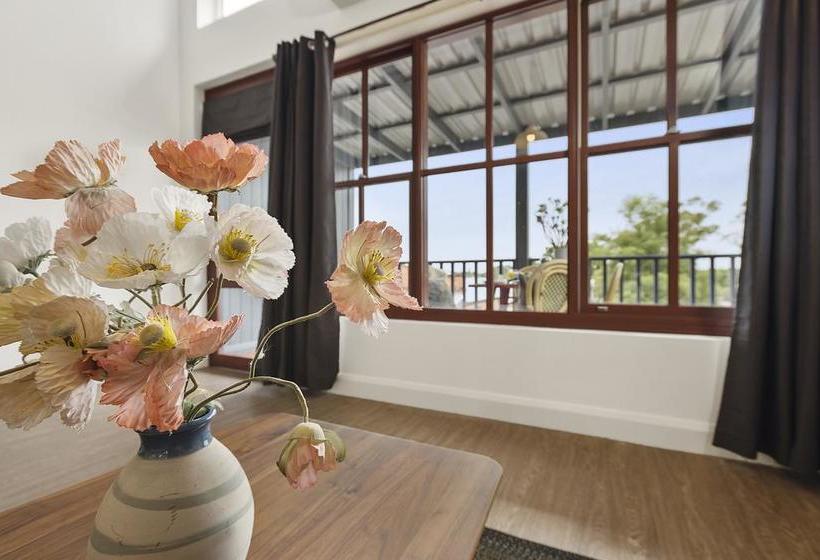 Bed and Breakfast Blue Rosella On Piper | Kyneton | Victoria | Australia 3