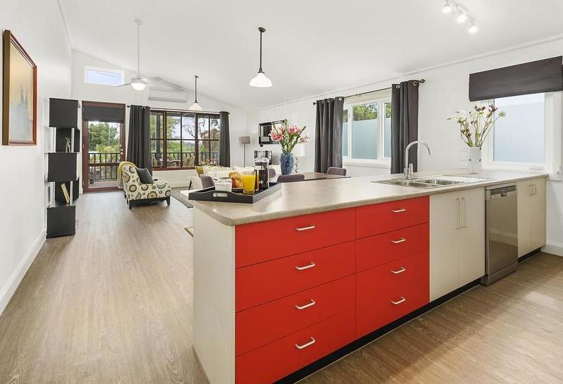 Bed and Breakfast Blue Rosella On Piper | Kyneton | Victoria | Australia 6