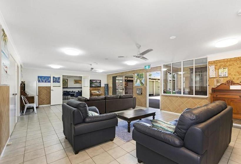 Hotel 17 North Street Budget Accommodation | Caloundra | Queensland | Australia 1