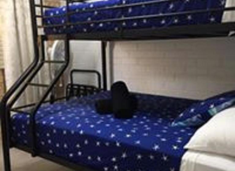 Hotel 17 North Street Budget Accommodation | Caloundra | Queensland | Australia 18