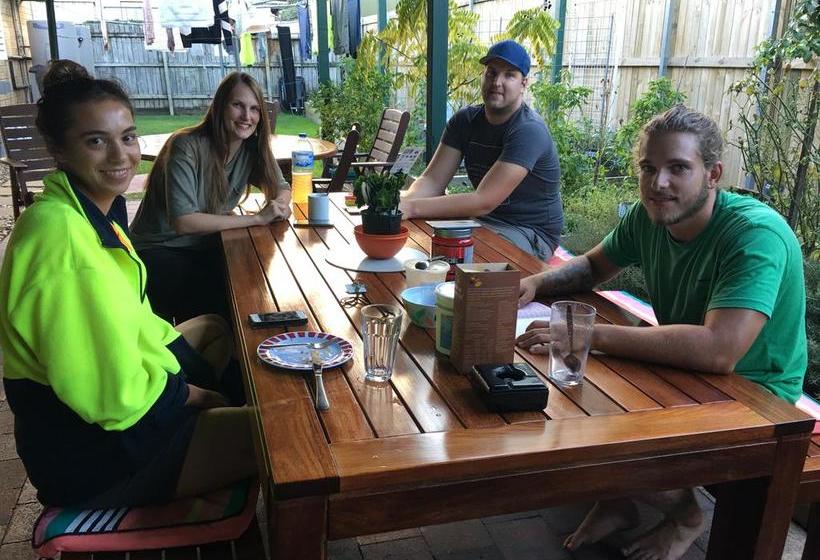 Hotel 17 North Street Budget Accommodation | Caloundra | Queensland | Australia 8