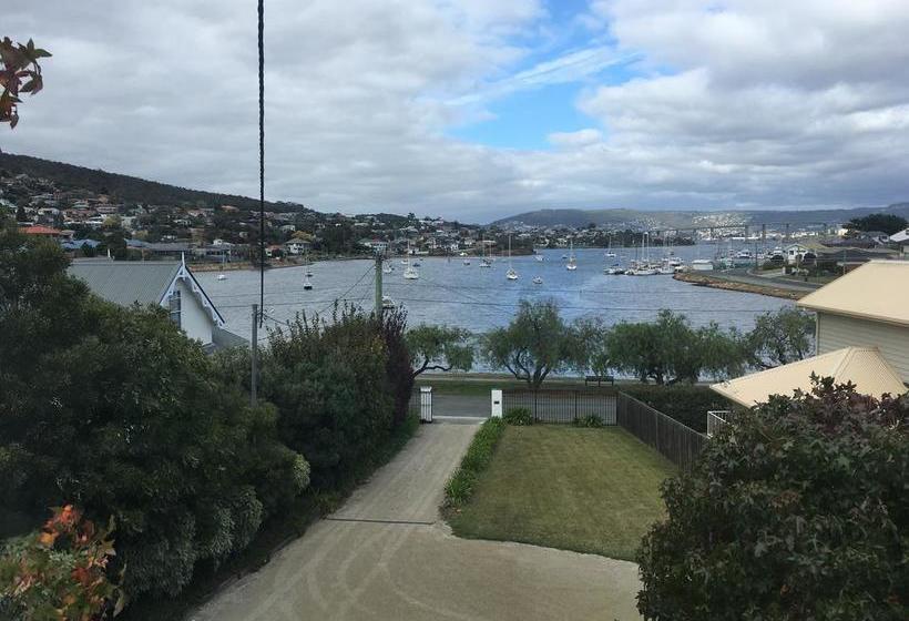 Lindisfarne Waterfront B&b