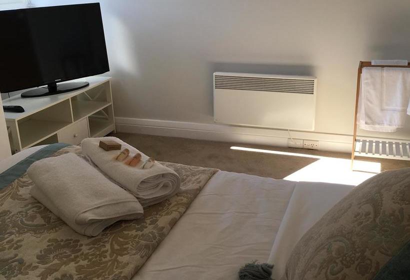 Lindisfarne Waterfront B&b | Hobart | Tasmania | Australia 1