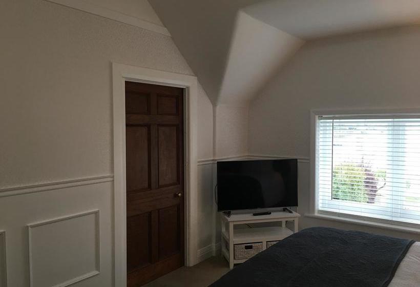 Lindisfarne Waterfront B&b | Hobart | Tasmania | Australia 11