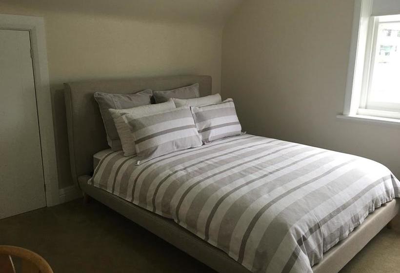 Lindisfarne Waterfront B&b | Hobart | Tasmania | Australia 17