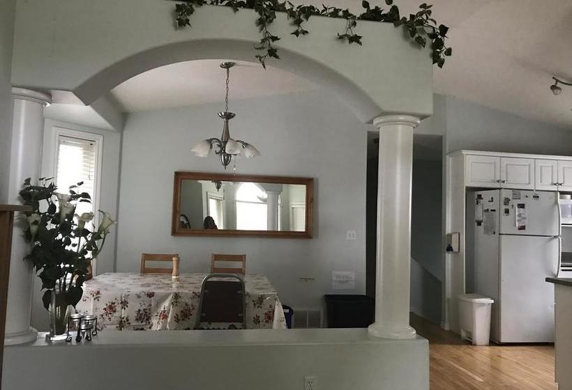 Hotel Jade House Edmonton