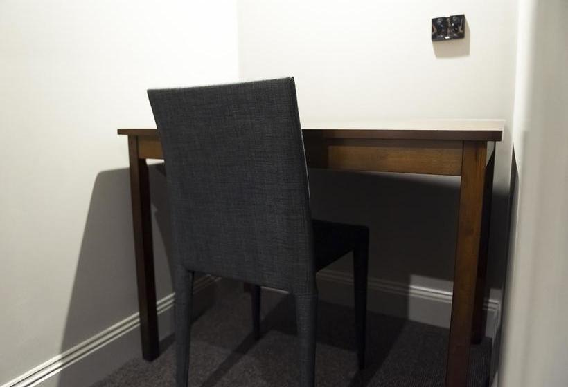 Hotel Criterion | Sale | Victoria | Australia 12