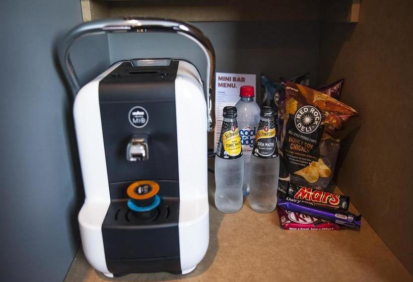 Hotel Criterion | Sale | Victoria | Australia 16