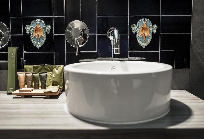 Hotel Criterion | Sale | Victoria | Australia 9