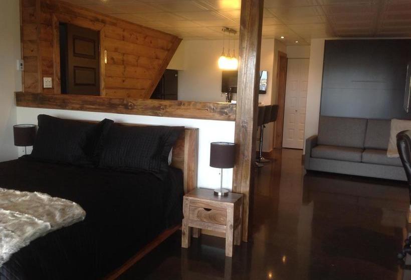 Bed and Breakfast Gîte Du Haut Des Arbres | Saguenay | Quebec | Canada 10