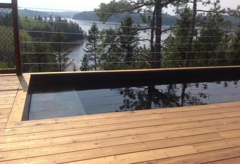 Bed and Breakfast Gîte Du Haut Des Arbres | Saguenay | Quebec | Canada 11