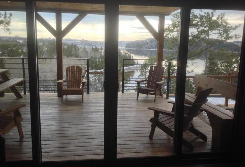 Bed and Breakfast Gîte Du Haut Des Arbres | Saguenay | Quebec | Canada 12