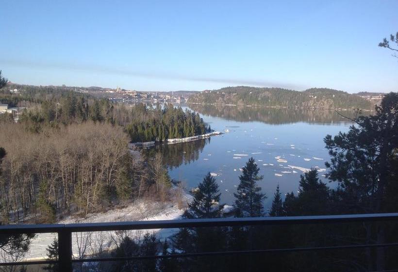 Bed and Breakfast Gîte Du Haut Des Arbres | Saguenay | Quebec | Canada 16