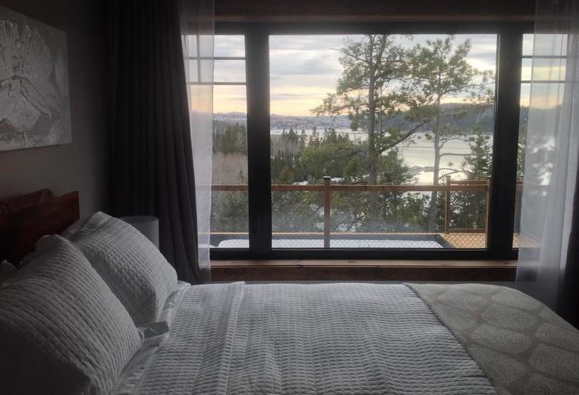 Bed and Breakfast Gîte Du Haut Des Arbres | Saguenay | Quebec | Canada 17