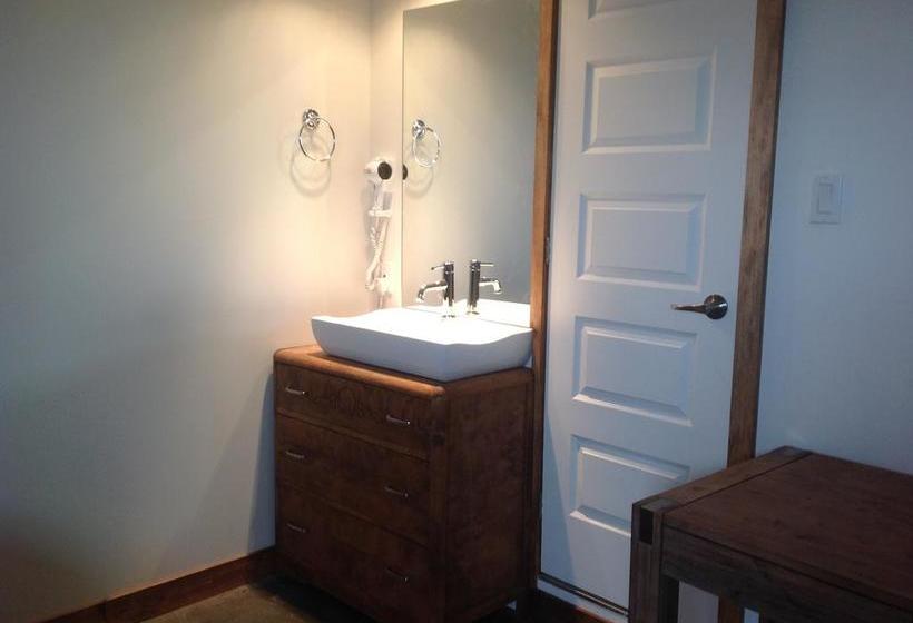 Bed and Breakfast Gîte Du Haut Des Arbres | Saguenay | Quebec | Canada 20