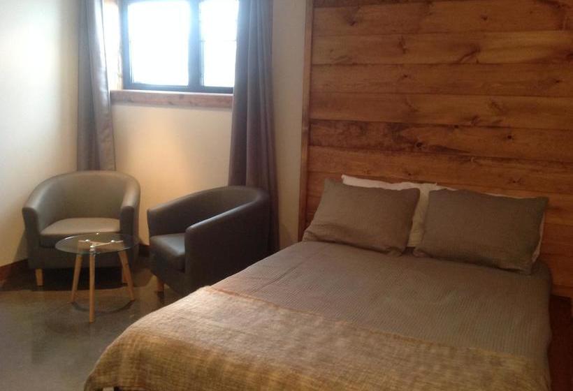 Bed and Breakfast Gîte Du Haut Des Arbres | Saguenay | Quebec | Canada 4