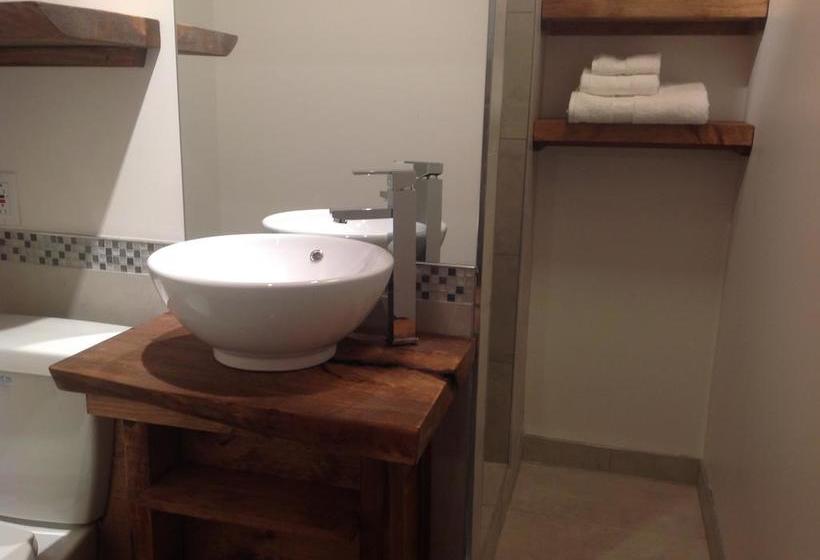 Bed and Breakfast Gîte Du Haut Des Arbres | Saguenay | Quebec | Canada 8