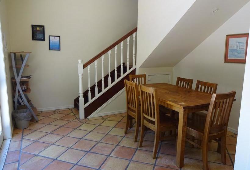 Bed and Breakfast Jacaranda Lodge | Springwood | Queensland | Australia 6