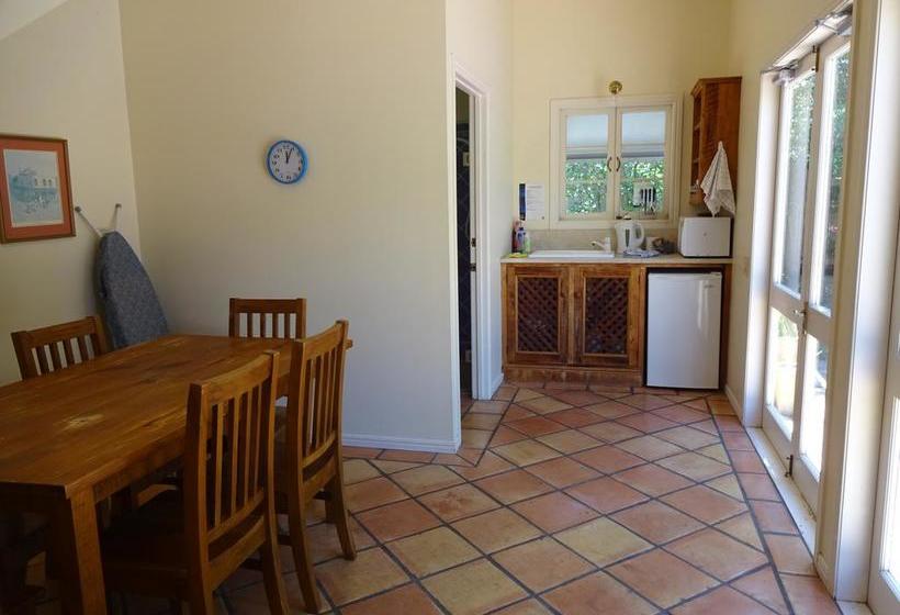 Bed and Breakfast Jacaranda Lodge | Springwood | Queensland | Australia 7