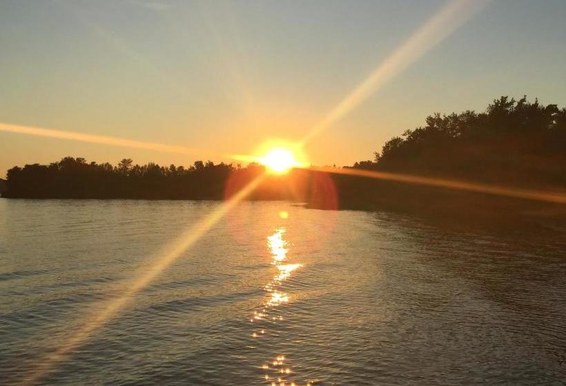 Motel La Cache Du Lac | Saint-Gabriel-de-Brandon | Quebec | Canada 3