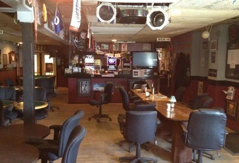 Dinosaur Hotel & Newcastle Bar | Drumheller | Alberta | Canada 15