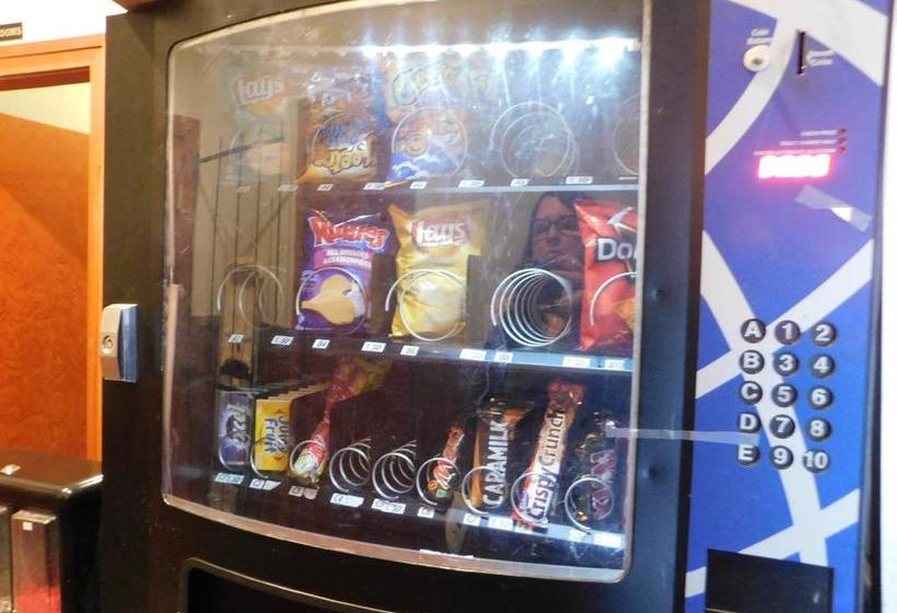 Dinosaur Hotel & Newcastle Bar | Drumheller | Alberta | Canada 3