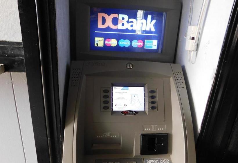 Dinosaur Hotel & Newcastle Bar | Drumheller | Alberta | Canada 8